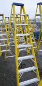 Clow 7 tread fibreglass/aluminium electricians step ladder A751375
