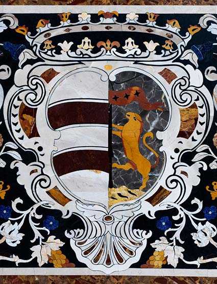 Pietra dura-Platte mit Wappen 73 x 158 cm. Neapel oder Rom, 19. Jahrhundert. Im Zentrum der Platte - Image 2 of 4