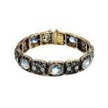 Saphir-Diamantarmband Länge: ca. 18 cm. Gewicht: ca. 31,1 g. Silber und GG. Signiert "A.