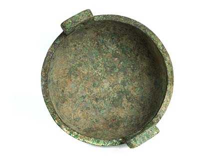 Sakralbronze Höhe: 39,4 cm. Durchmesser: 29 cm. China, westl. Zhou-Dynastie, 8./ 9. Jahrhundert v. - Image 9 of 10