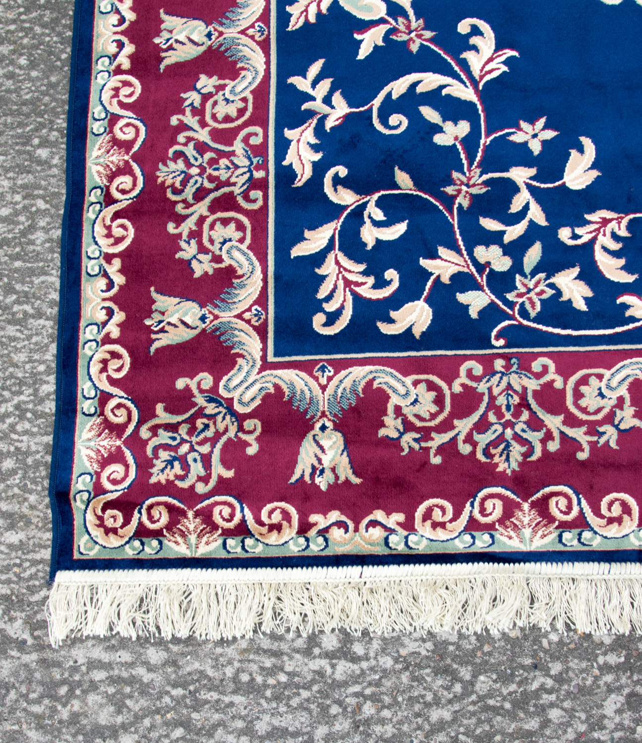 A blue ground Keshan rug 2.0m x 1.4m. - Image 3 of 3