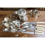 A Goldsmiths and Silversmiths Company 'Regent Plate' toast rack,