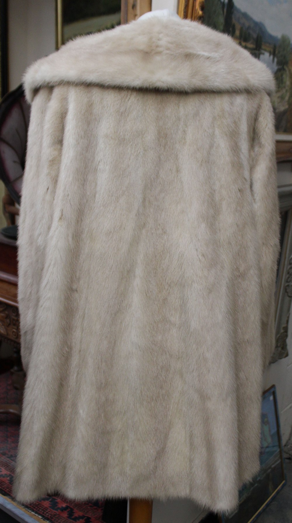 A George Rose blond mink ladies' jacket - Image 2 of 3