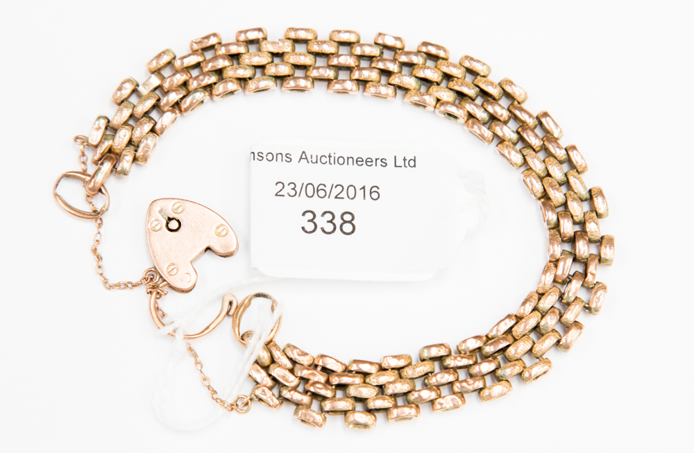 A 9 ct gold ladies' bracelet, 16 grms approx.