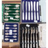 Set of six George V silver teaspoons with fancy handles, Sheffield IG 24 in case,