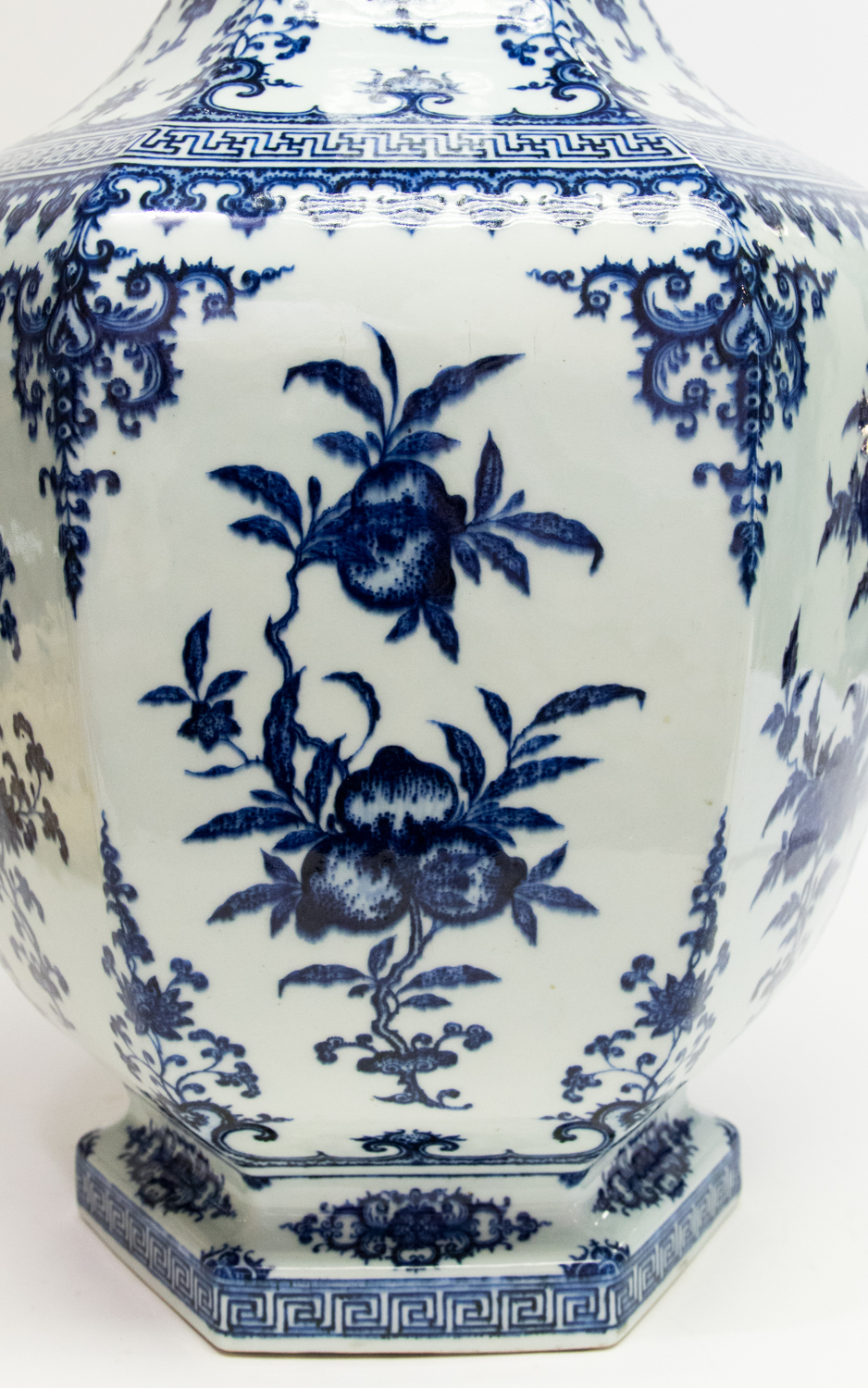 A fine Chinese blue and white vase, seal mark of Qianlong, of hexagonal mallet form, - Image 8 of 11