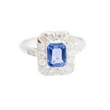 A sapphire and diamond oblong cluster platinum ring,
