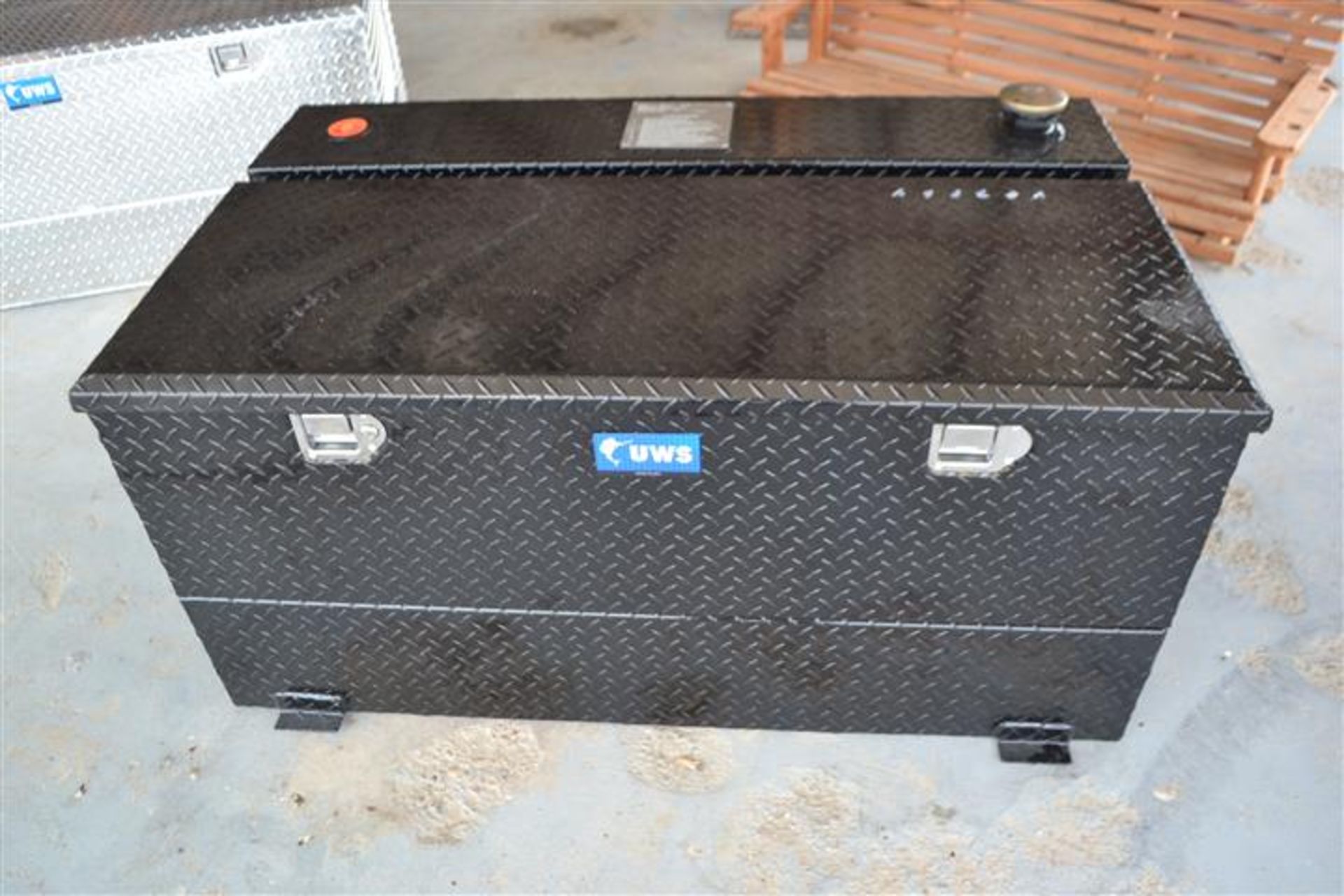 COMBO 100 GAL FUEL TANK/TOOL BOX 59X31X24 UNUSED ~T1 - Image 2 of 6