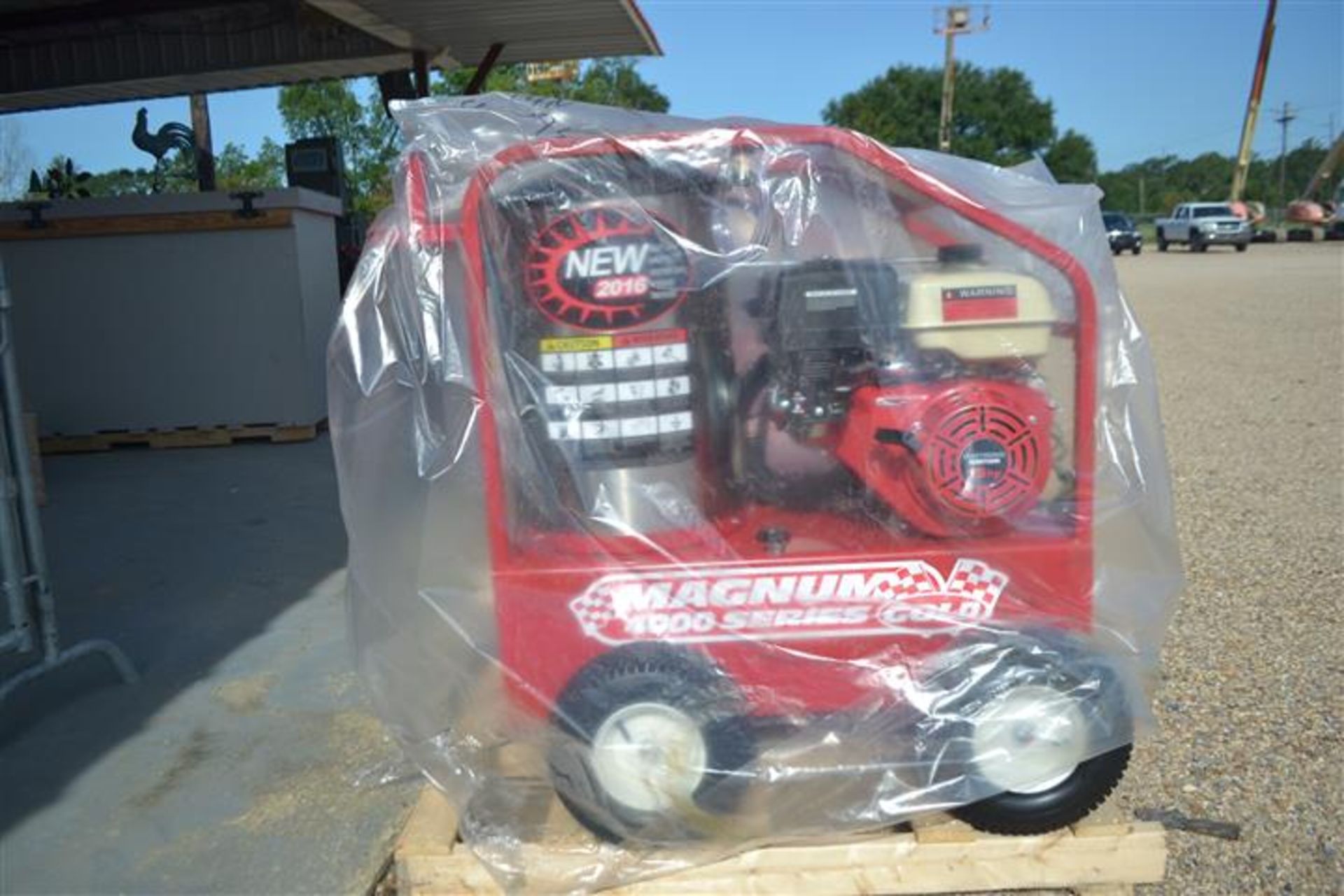 MAGNUM 4000 SERIES PRESSURE WASHER (UNUSED) - Image 6 of 6