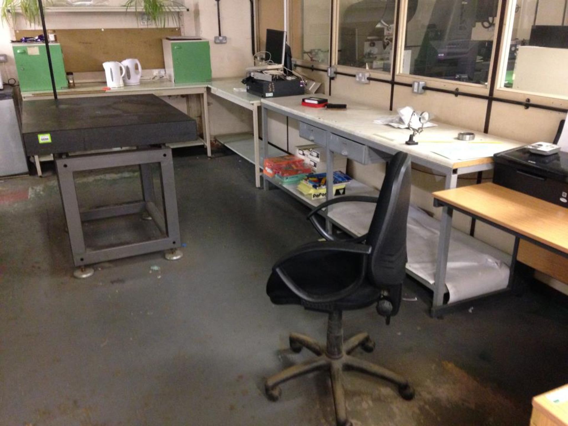 Lot: Workshop Furniture Desks, Filing Cabinets, Lockers, Cabinets & Chairs Throughout. HIT# - Image 4 of 5