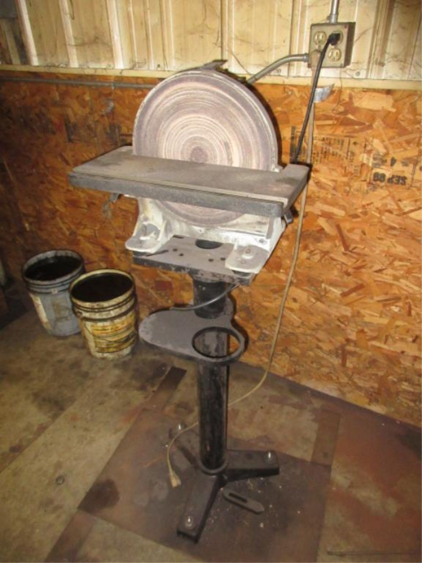 Delta Disc Sander. Delta 12" Disc Sander, (2010), 1/2 hp, includes pedestal, 120VAC. SN# 307381. - Image 2 of 4