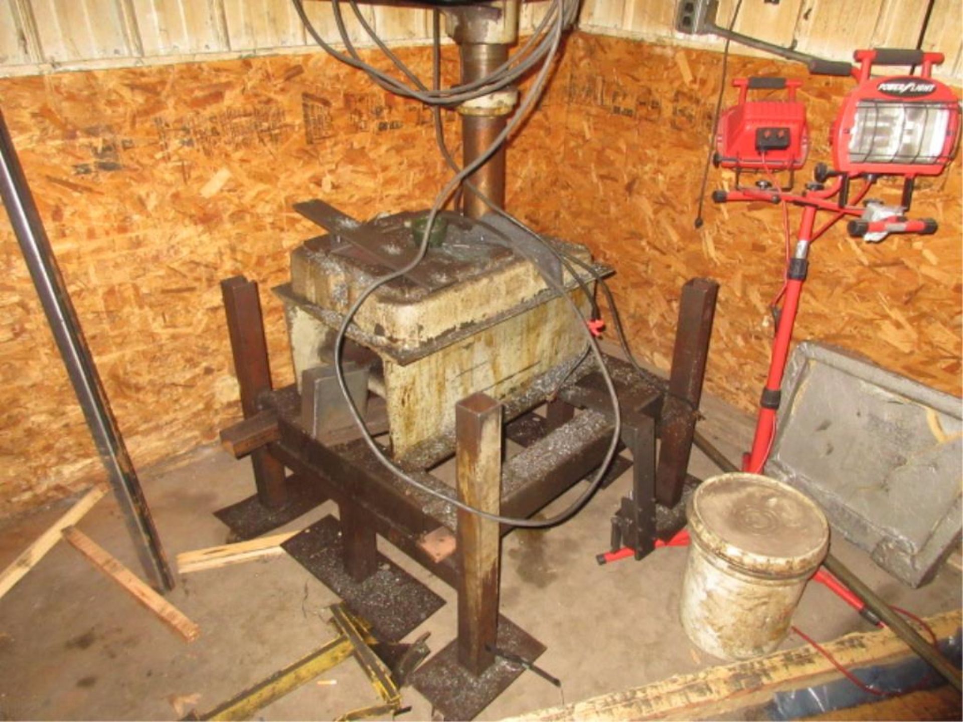 Clausing Drill Press. Clausing 2223 20" Variable Speed Drill Press, 1 hp, spindle speeds 150-2000 - Image 3 of 9