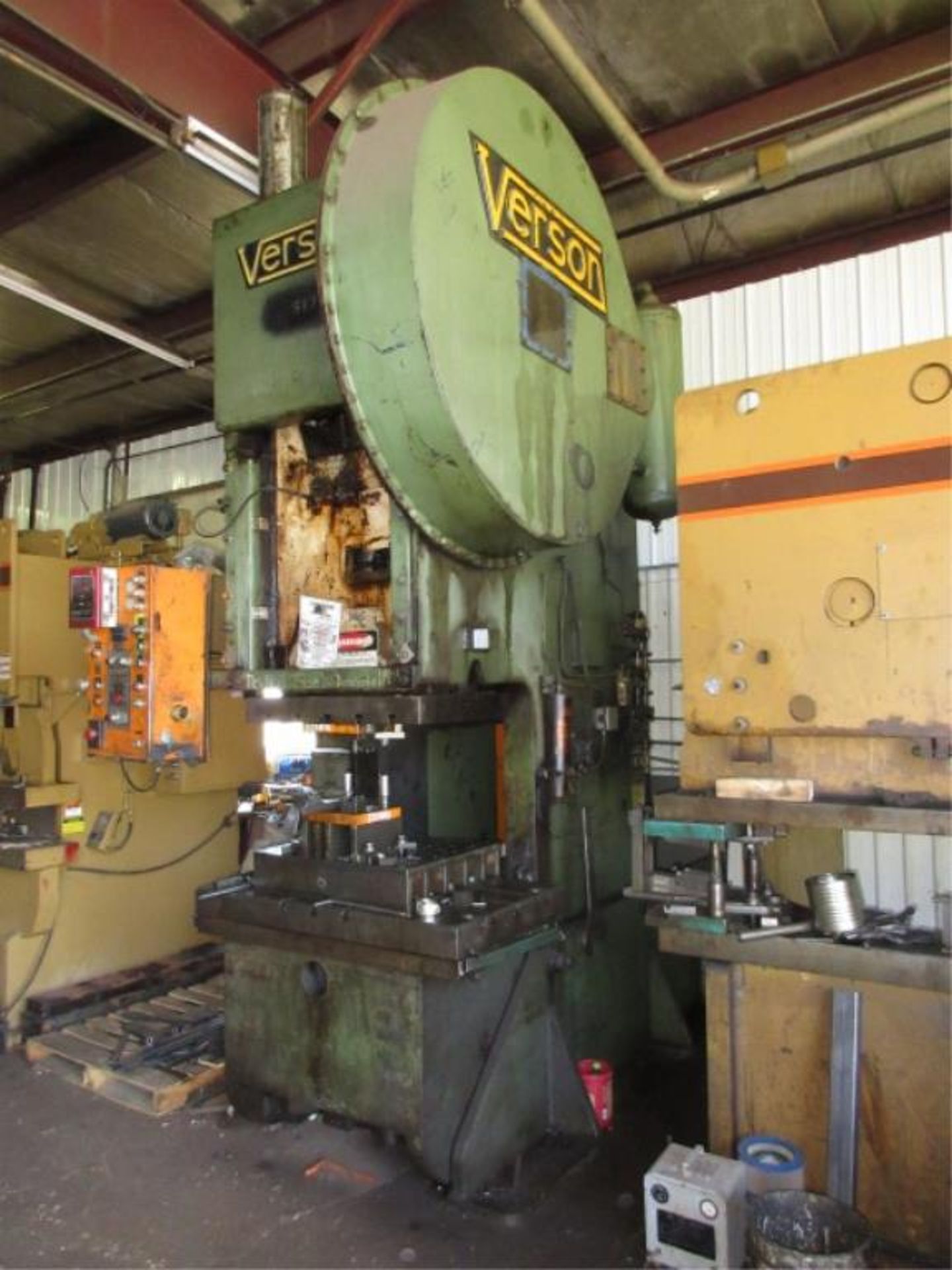 Verson OBI Punch Press. Verson 150 150-Ton OBI Punch Press, 8" stroke, 45 spm, shut height 22, ram - Image 2 of 10