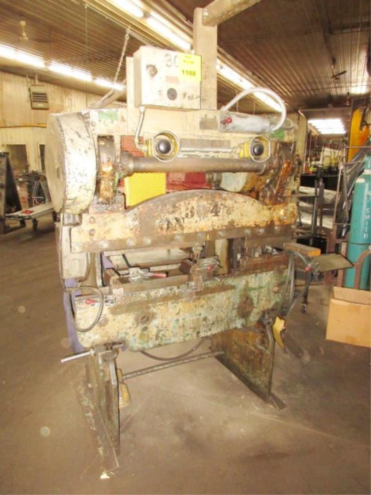 Chicago Press Brake. Chicago Size 253 4' Press Brake, 1 hp, 440/3/60. SN# L4955. Asset# 1108. HIT#