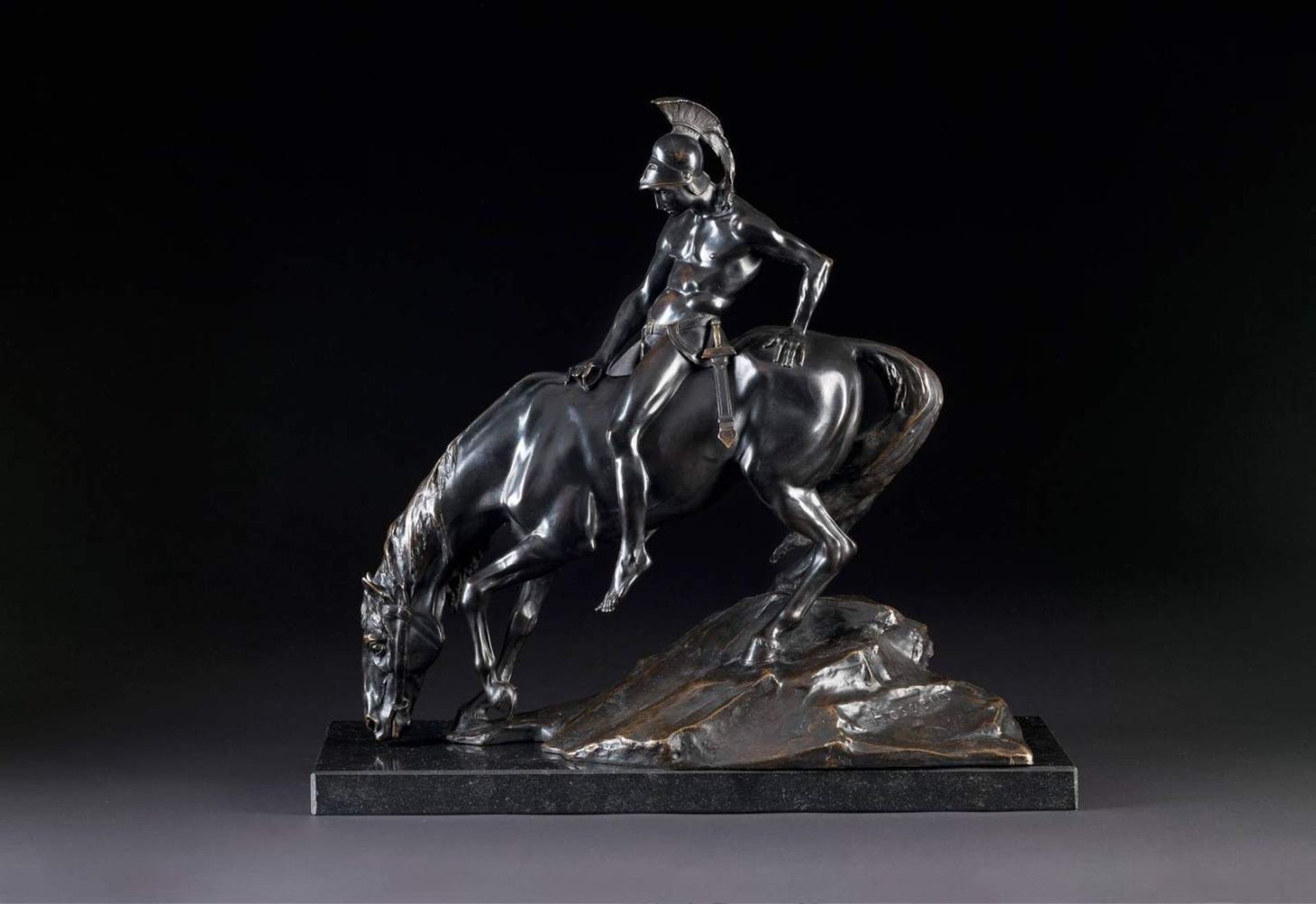 KURT HERMANN HOSAEUS1875 Eisenach - 1958 BerlinAntiker Krieger zu Pferd Bronze, dunkelbraun