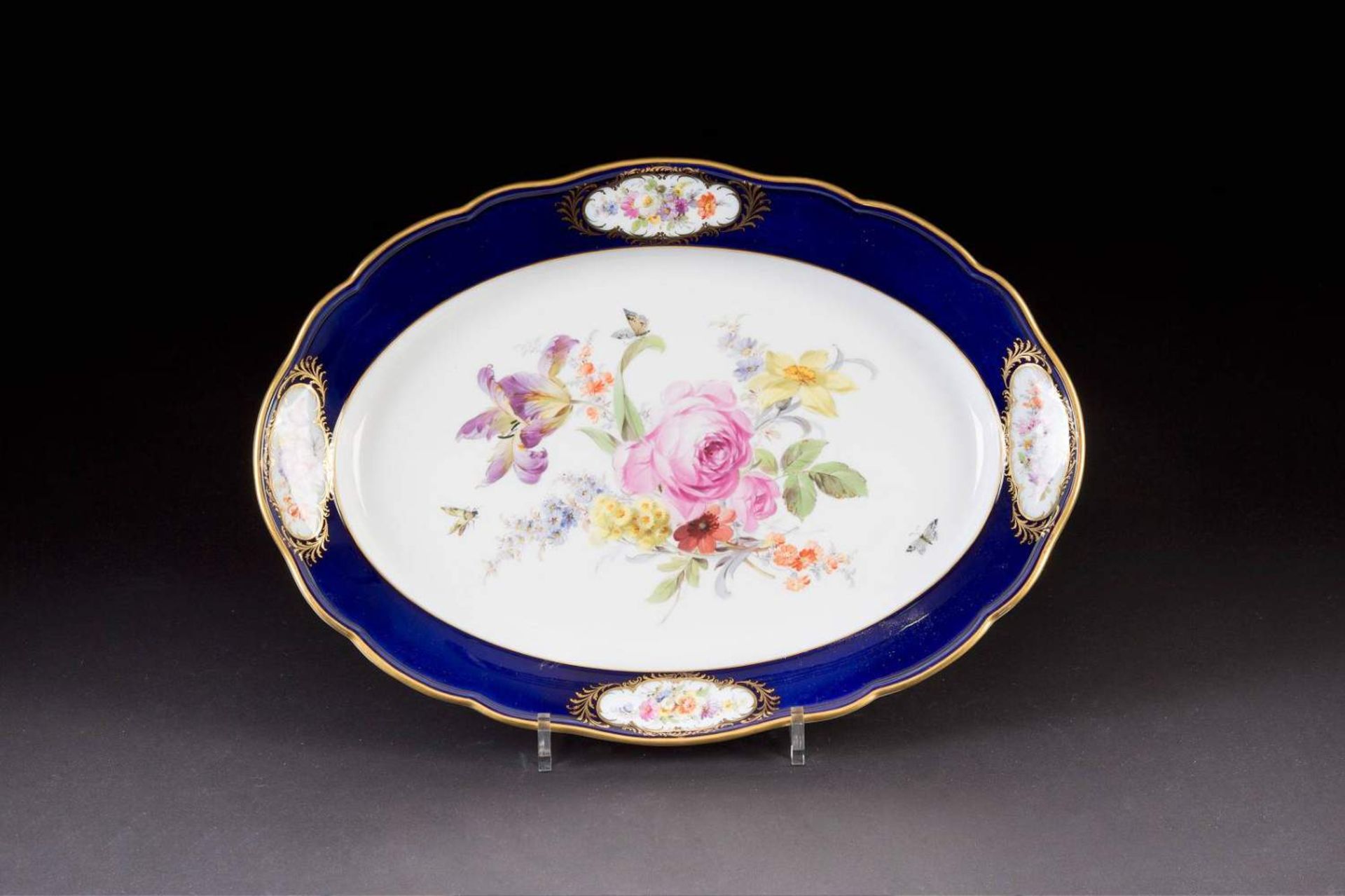 SERVIERPLATTE 'BLUMEN UND INSEKTEN' Deutsch, Meissen, 1840-1924 Porzellan, polychrome Malerei,