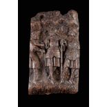 FRAGMENT EINES RELIEFS MIT SOLDATENDARSTELLUNG Flandern, um 1480/ 1500. Holz, reliefplastisch