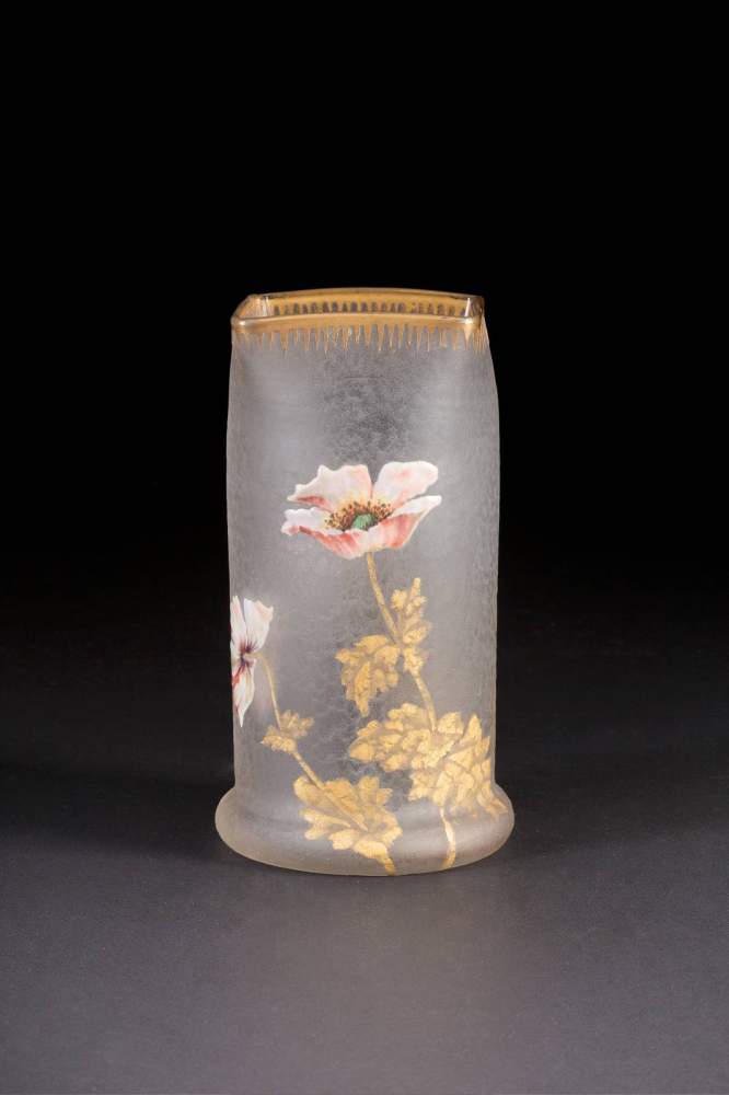 VASE MIT MOHN-DEKOR Frankreich, wohl Legras, Nancy, Mont Joye L. et Cie, um 1900 Farbloses Glas,