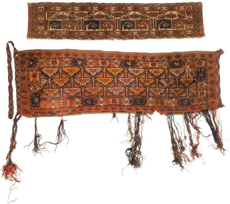 ZWEI ERSARI A) Afghanistan, um 1900. 129 x 27 cm. Gebrauchsspuren. B) Afghanistan, um 1900. 142 x 43