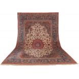 ISFAHAN Persien, um 1960 489 x 332 cm. Leichte Gebrauchsspuren. 25.00 % buyer's premium on the