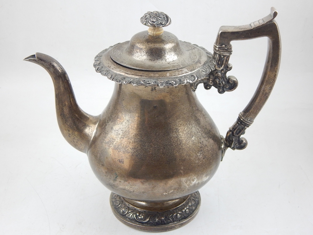 An early 19th century Irish silver teapot, James Le Bas, Dublin 1825,