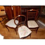 An Edwardian chair, together with a Victorian simulated rosewood side chair (2)