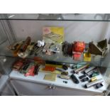 A quantity of Hornby train equipment, including a Class 40 diesel engine,