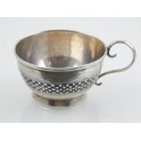 A Russian niello decorated white metal cup, 1.4oz