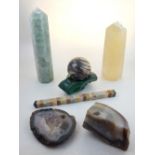 A collection of specimen hardstones, to include malachite, onyx and quartz. (7)