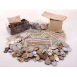 A collection of assorted GB, Commonwealth and world coinage and banknotes,