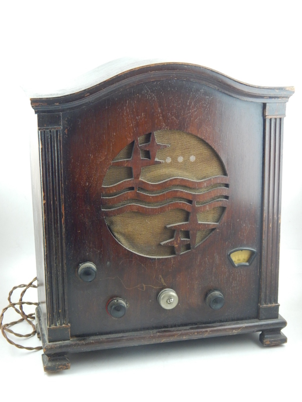 A vintage Philips radio receiver, in a mahogany case, H. 44cm. - Image 2 of 2