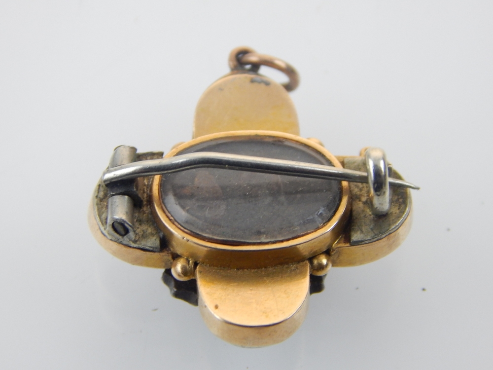 19th C 18ct gold mourning ring, plat and pearl decoration, and a mourning brooch with garnets. - Image 5 of 5