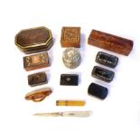 Oatine rouge pot, papier mache 18 / 19th C snuff boxes, Bakelite buffer,