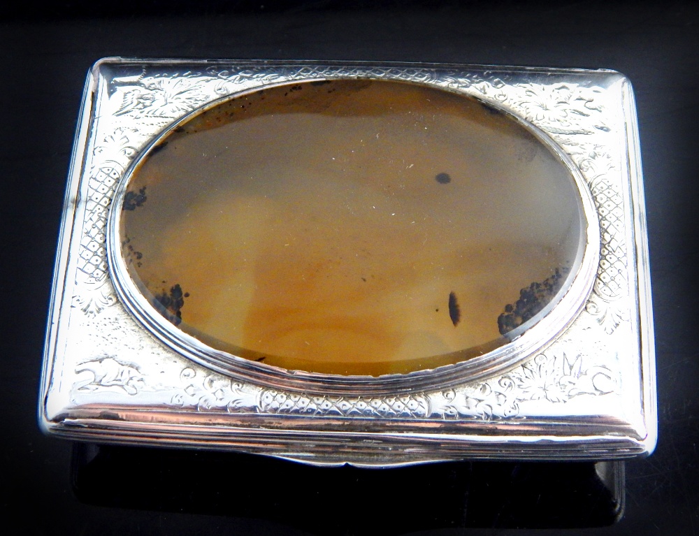 18th C Continental silver snuff box with oval agate mounted to the top, engraved hunters,