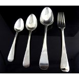 Quantity of Georgian silver flatware, to include six dessert spoons, table spoons, and dinner forks,