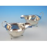 Pair of silver sauce boats, Birmingham 1950, pie crust edge,