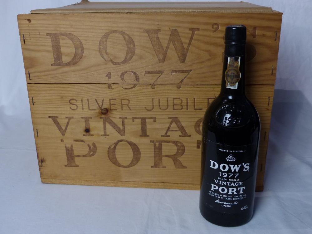 Dow's 1977 Port, original wood crate (no lid),