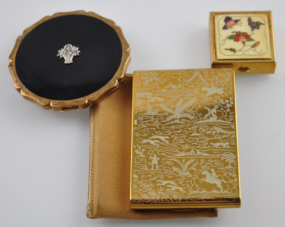 A 1950's vogue compact,