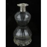 A George V silver mounted clear glass decanter, H. 21.5cm