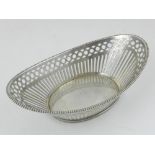 A 20th century oval French silver bonbon dish with pierced body, 13 cms