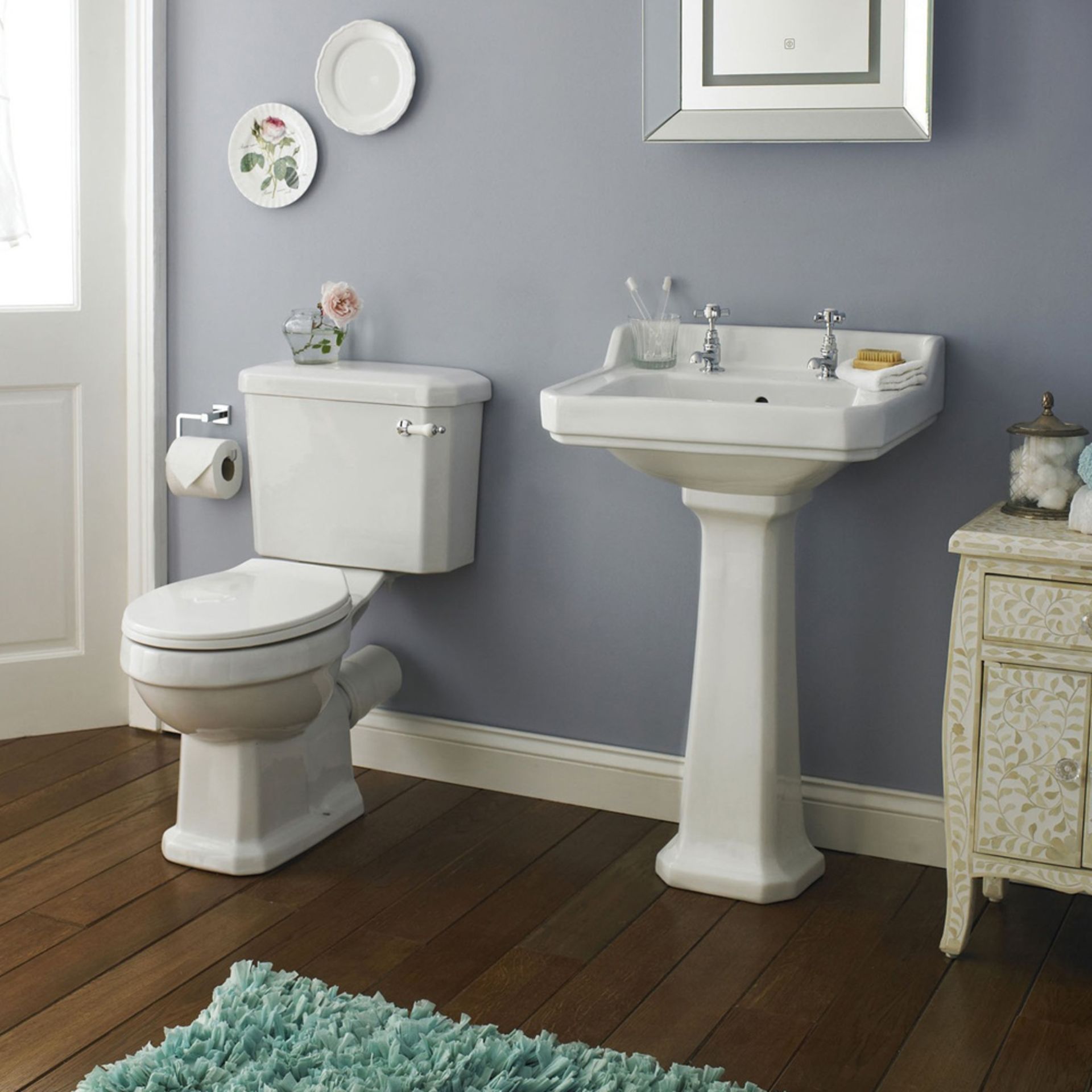 Premier Carlton 4-Piece Traditional Bathroom Suite (2 Tap Hole - Medium)