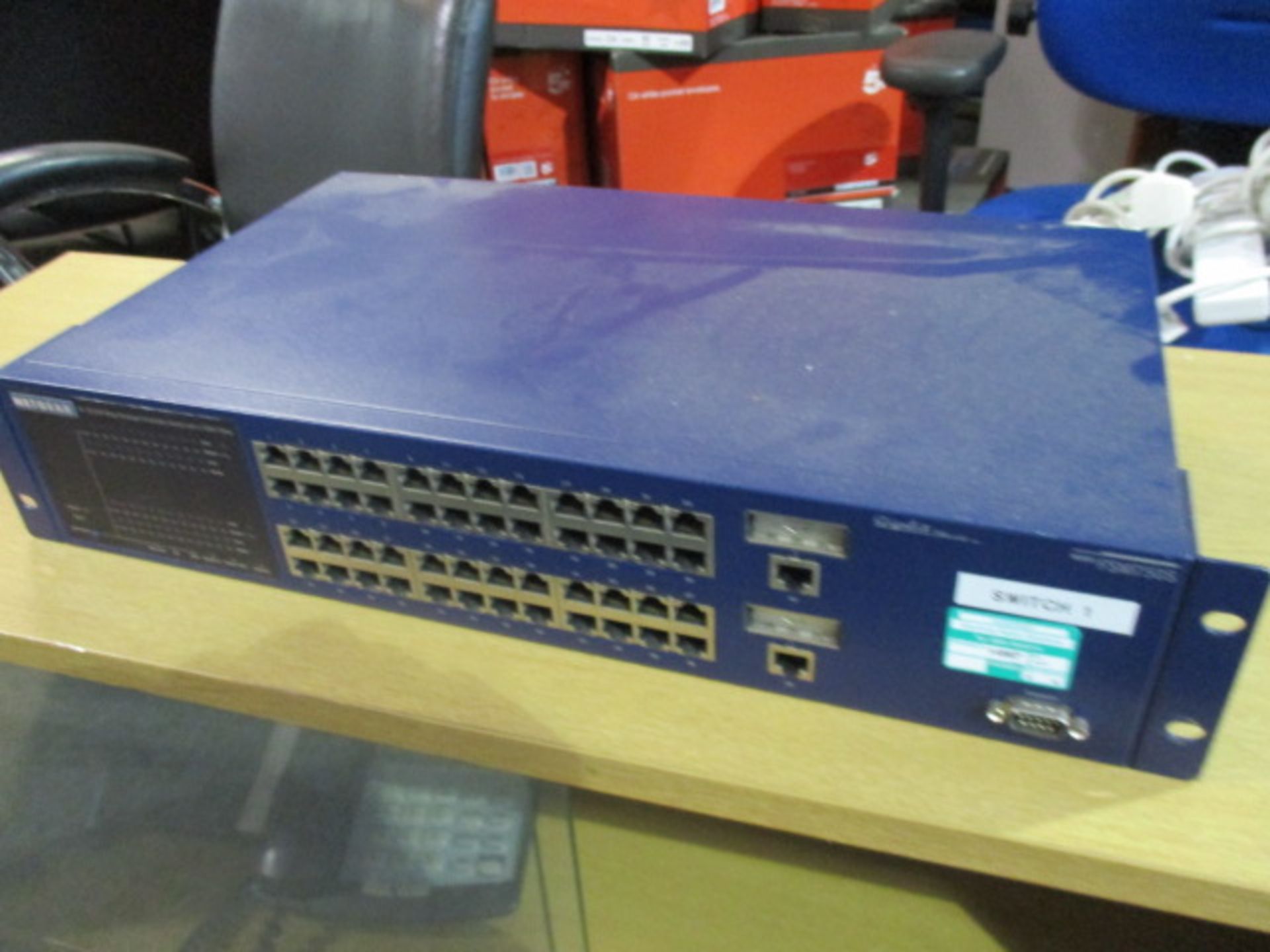 A Netgear Gigabit Switch FSM7505