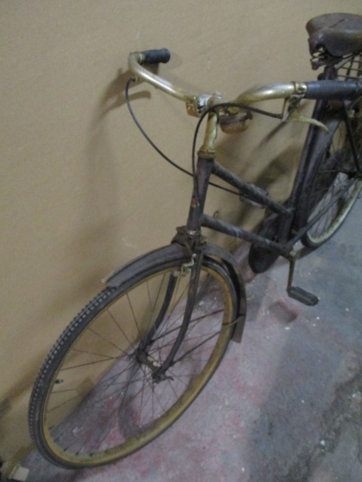 Vintage Bike - Ideal for Display or Restoration - Image 2 of 4