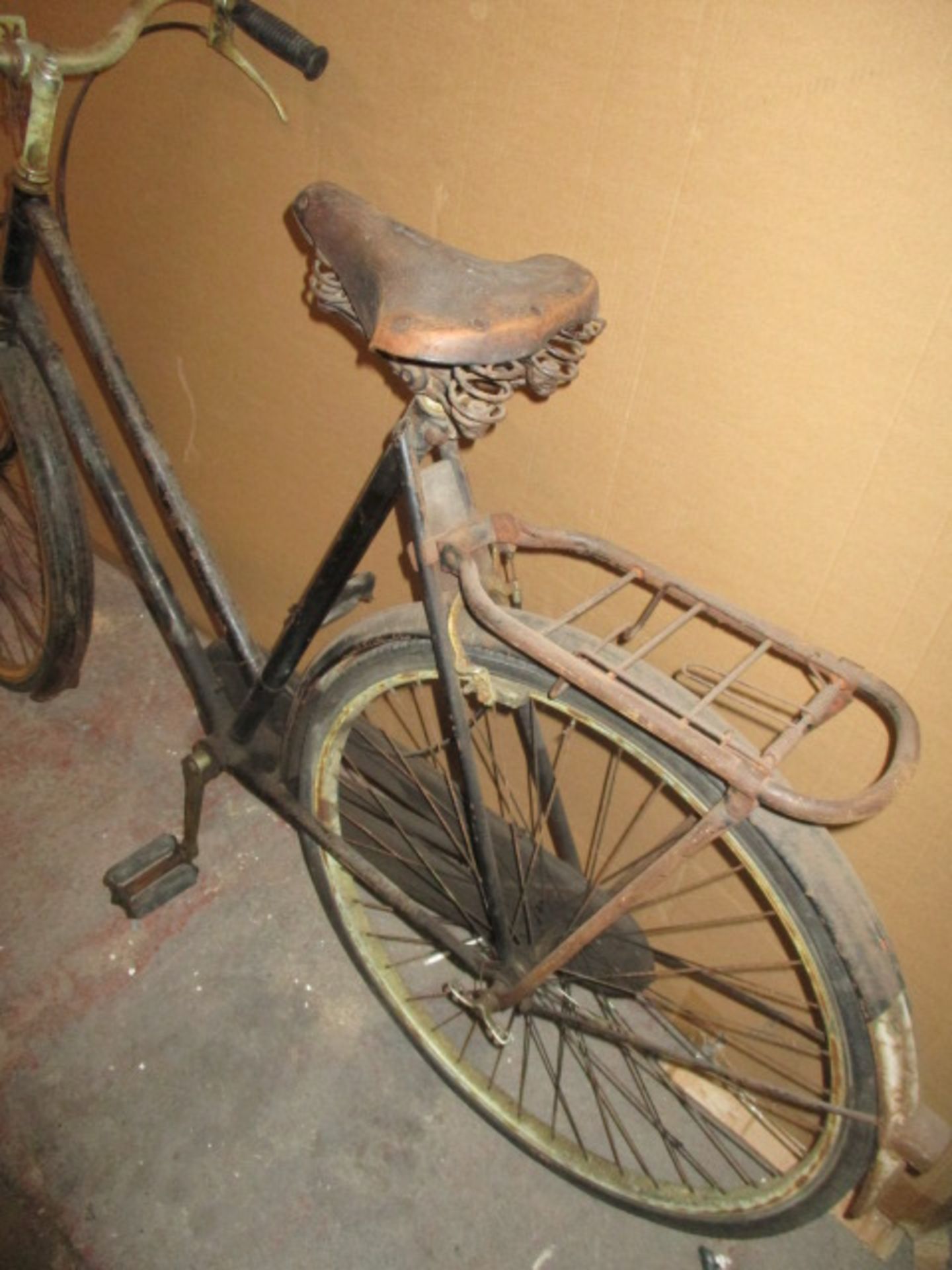 Vintage Bike - Ideal for Display or Restoration - Image 3 of 4