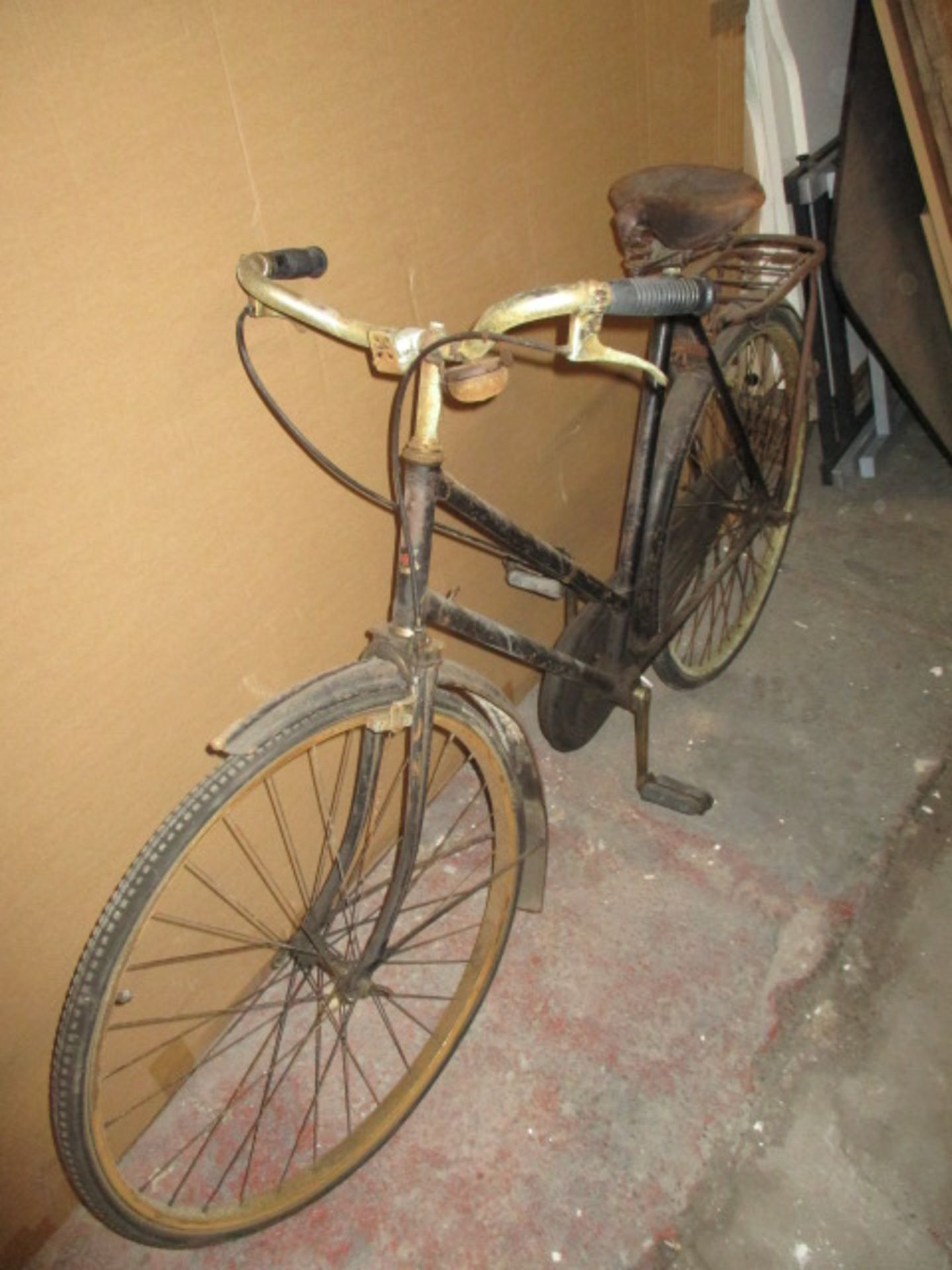 Vintage Bike - Ideal for Display or Restoration - Image 4 of 4