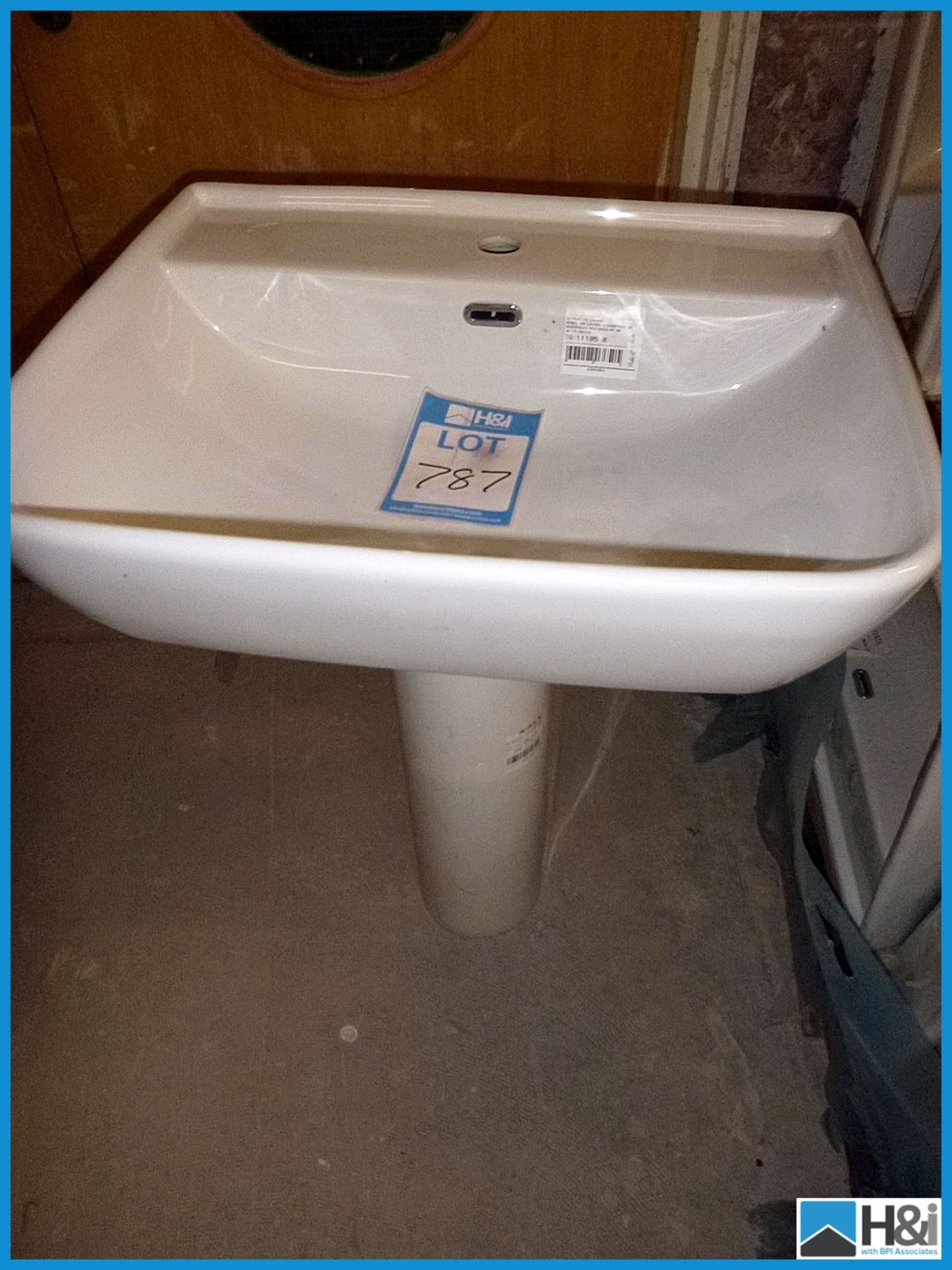 600mm x 500mm Vitra Basin & Pedestal RRP £98 Appraisal: Viewing Essential Serial No: NA Location: