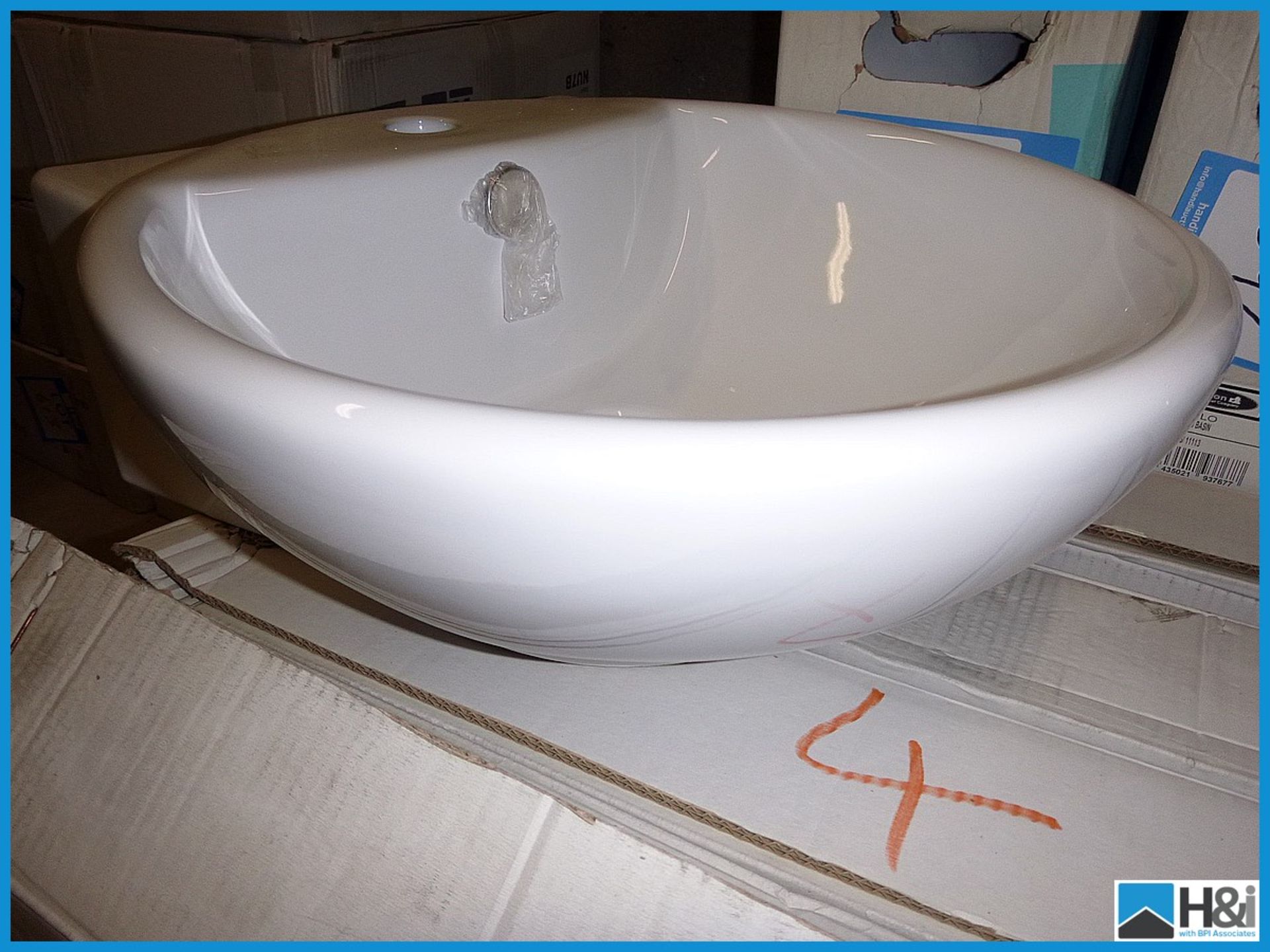 Victoria Plumb NU7B Basin 460mm x 470mm RRP £68 Appraisal: Viewing Essential Serial No: NA Location: - Image 4 of 4