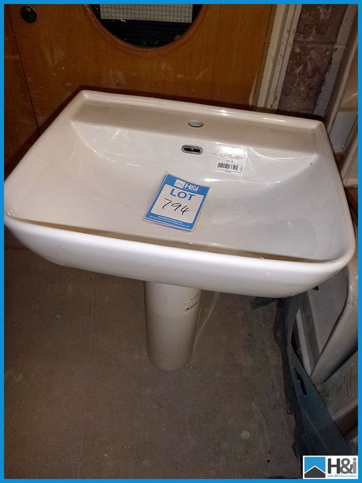 600mm x 500mm Vitra Basin & Pedestal RRP £98 Appraisal: Viewing Essential Serial No: NA Location: