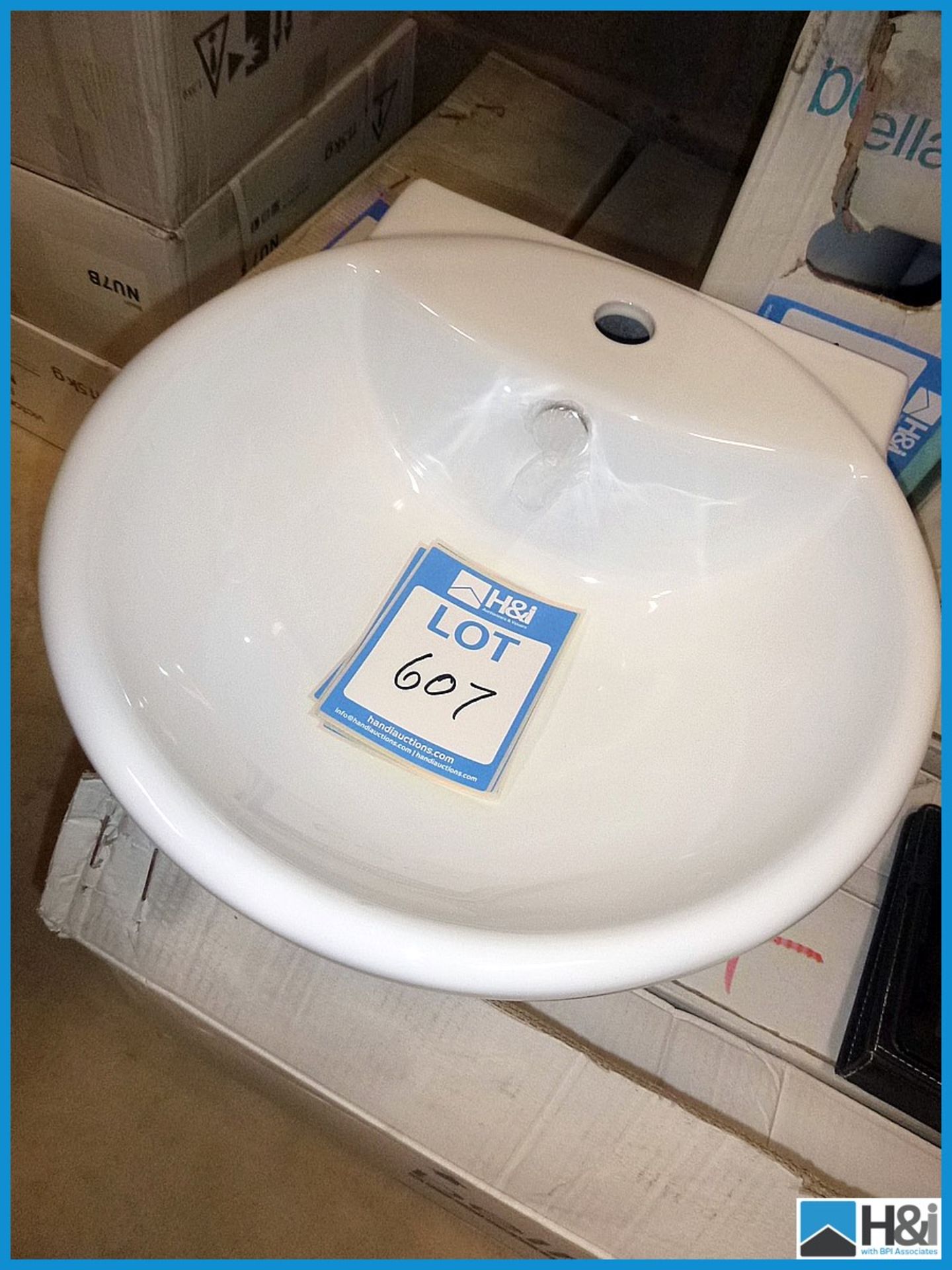 Victoria Plumb NU7B Basin 460mm x 470mm RRP £68 Appraisal: Viewing Essential Serial No: NA Location: