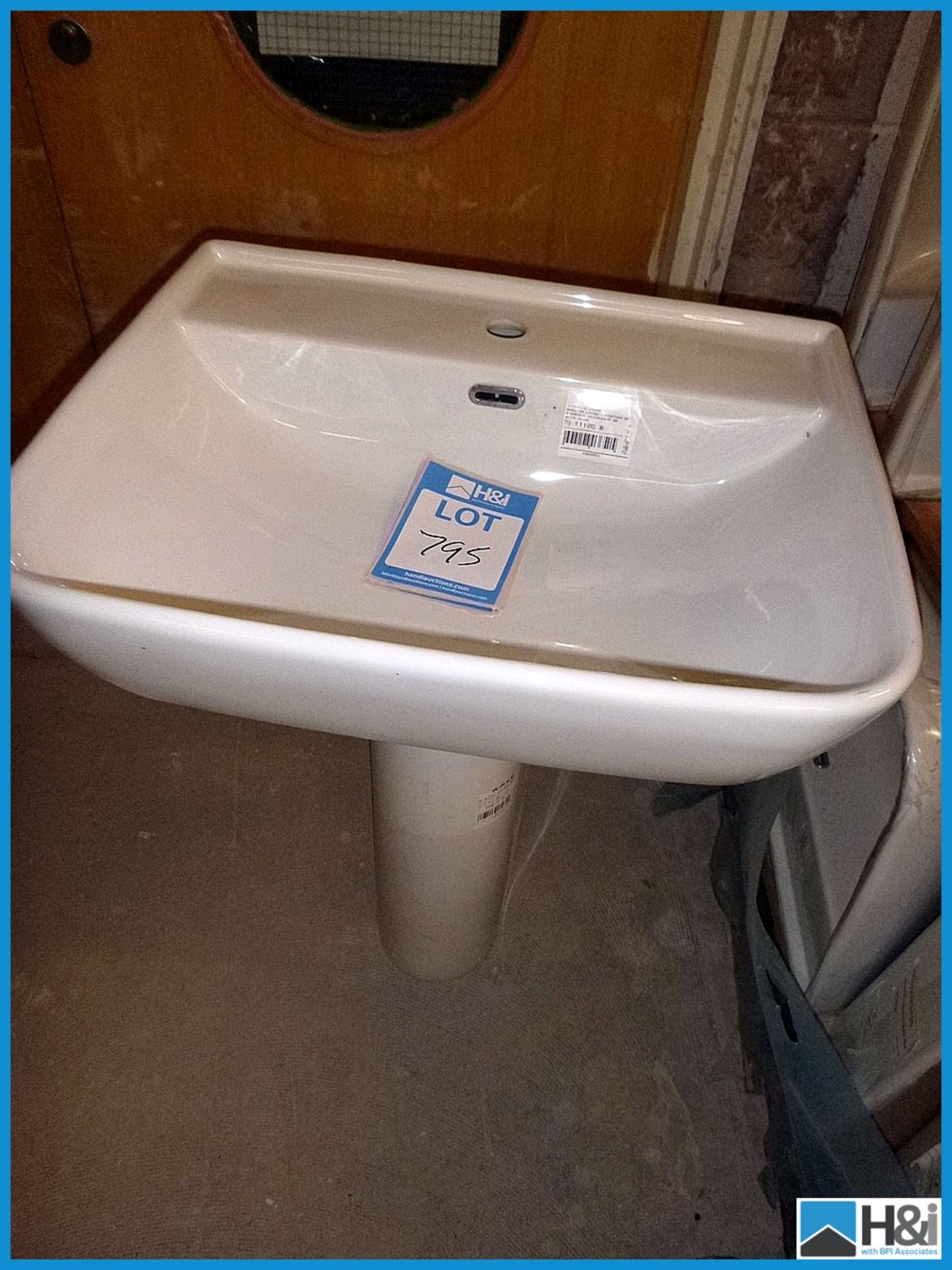 600mm x 500mm Vitra Basin & Pedestal RRP £98 Appraisal: Viewing Essential Serial No: NA Location: